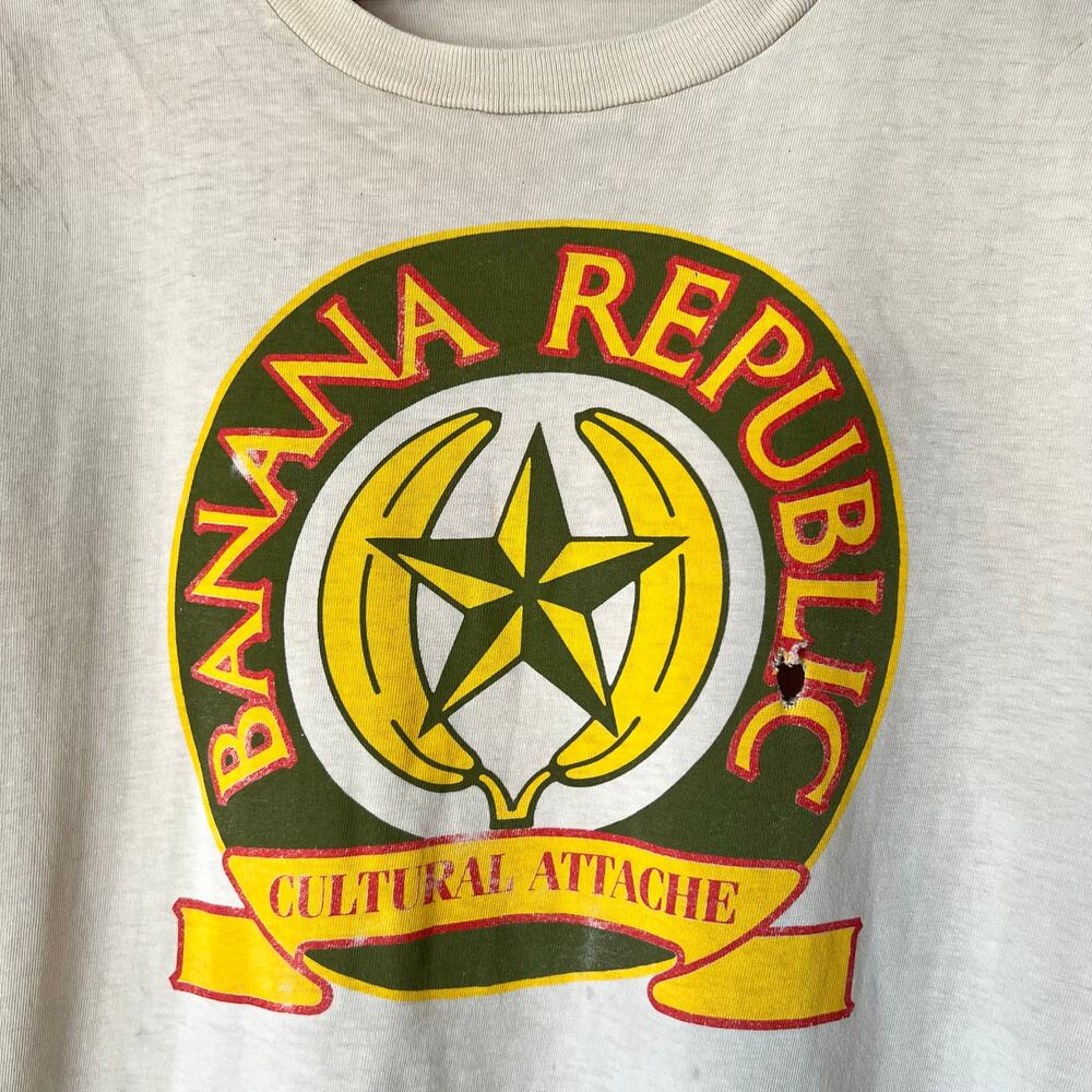 Vintage 80s Banana Republic Cultural Attaché T-Shirt | Safari Graphic | Size M - Picture 3 of 13